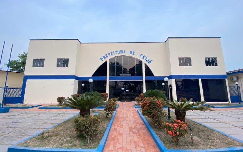 Feijó sanciona lei que proíbe nomeação de condenados por violência contra mulher