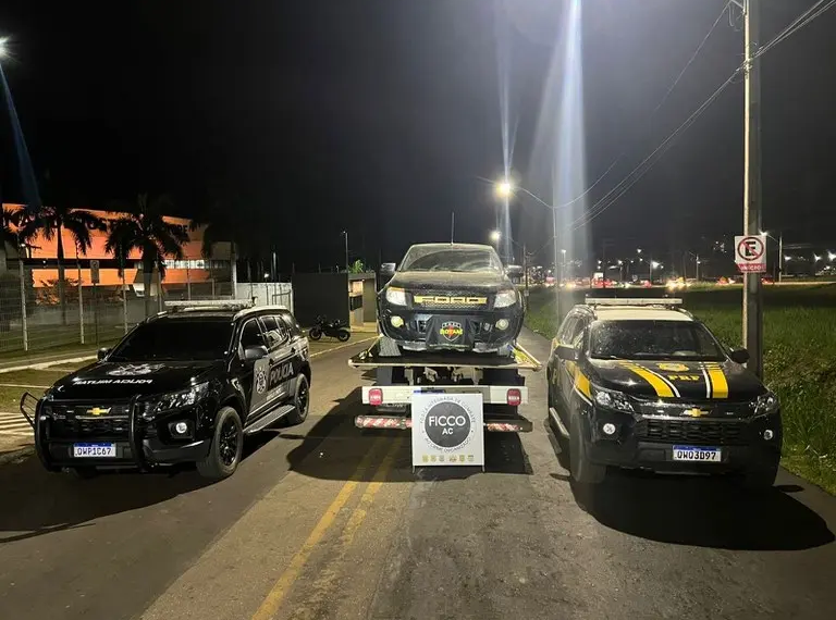 PRF apreende quase 70 kg de cocaína e 2 kg de maconha em operações no Acre