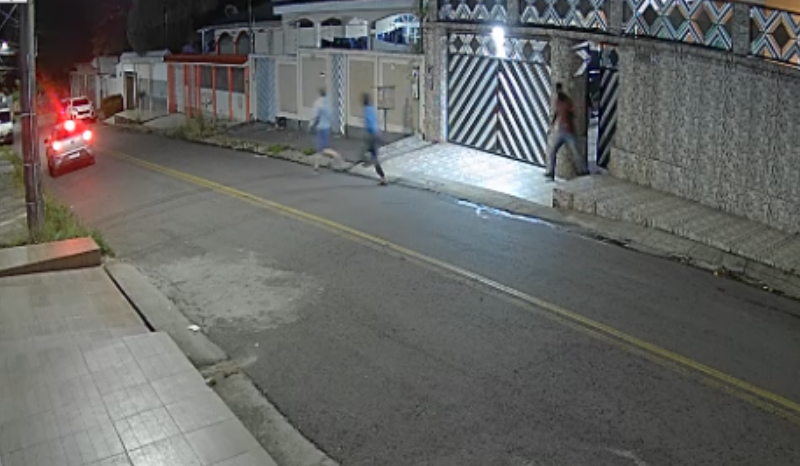 VÍDEO: homem tem casa invadida e é executado enquanto dormia em Manaus