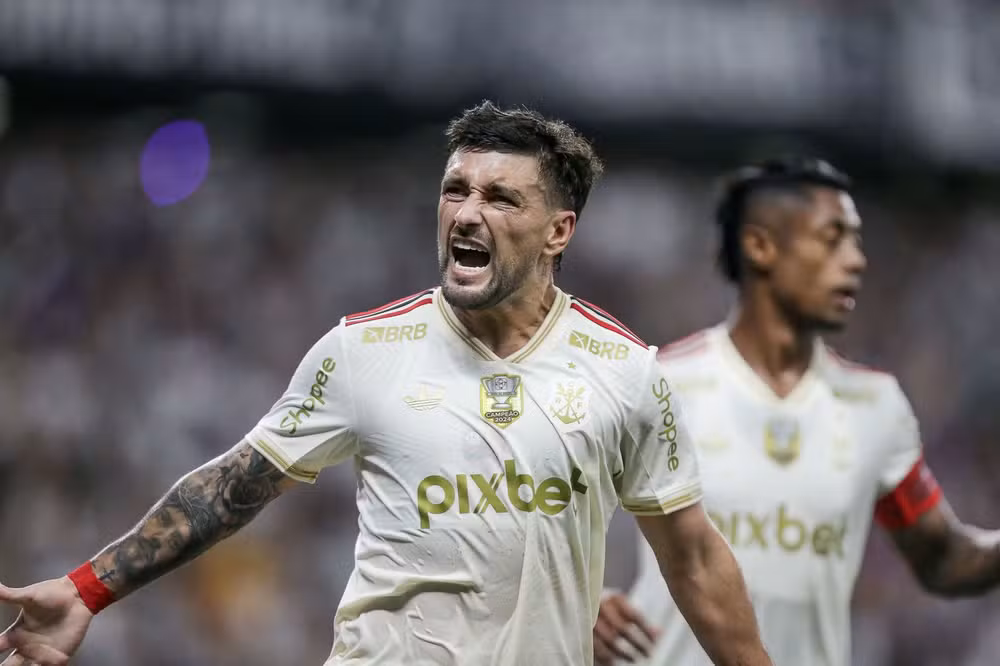 Filipe Luís inicia preparação com dúvidas para jogo decisivo pela Copa do Brasil