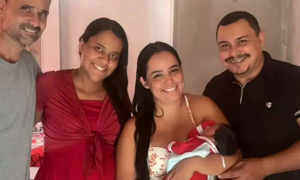 Grávida que deu à luz na Expoacre agradece mulher que a ajudou