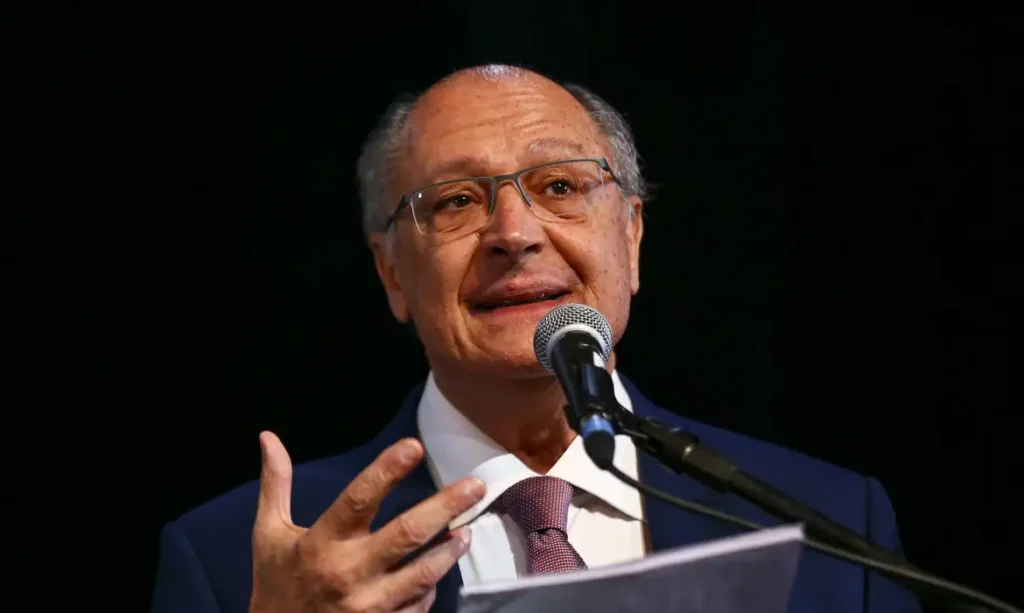 Alckmin: tarifaço de Trump afeta 3,3% das exportações brasileiras