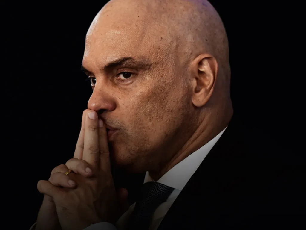 Moraes vota para condenar Bolsonaro e mais sete réus