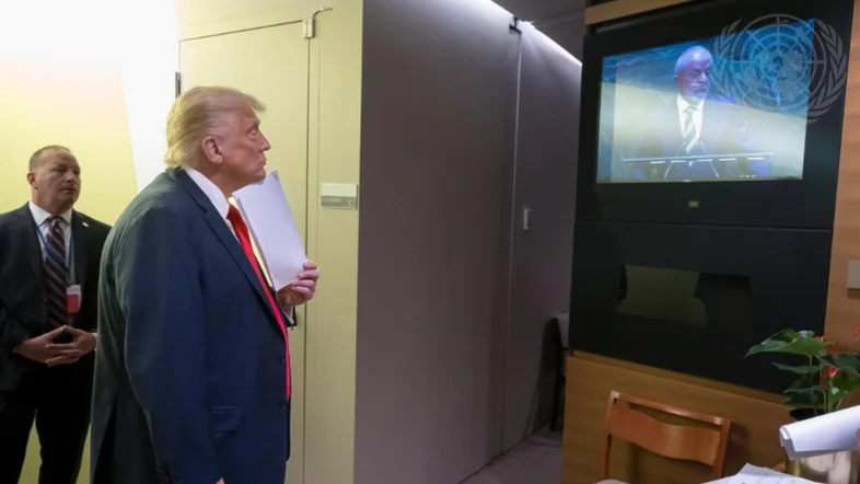 ONU divulga foto de Trump assistindo ao discurso de Lula na Assembleia Geral