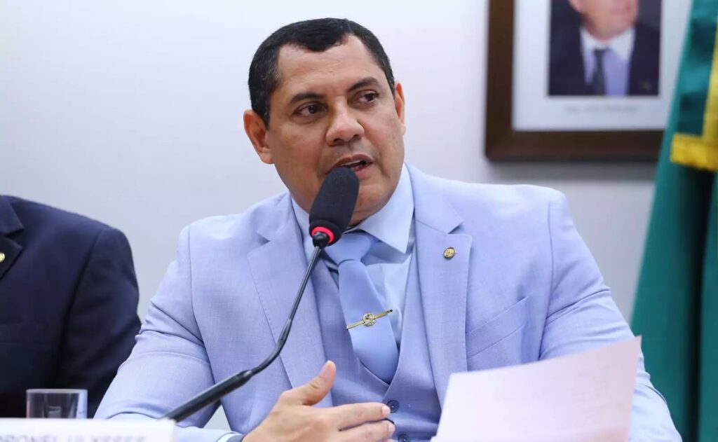 Coronel Ulysses desponta como um dos favoritos em pesquisa para Senado.