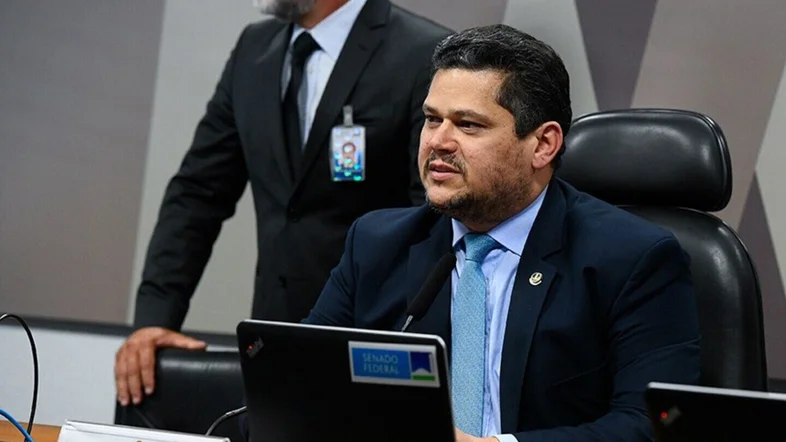 PEC da Blindagem é arquivada no Senado após rejeição unânime em comissão