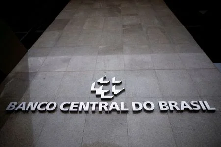 BC reduz projeção de alta do PIB de 2025 para 2% e vê avanço de só 1,5% em 2026