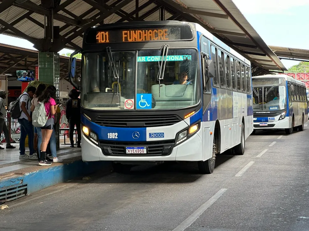 Estudantes de Rio Branco podem perder direito da passagem de ônibus a R$ 1 real