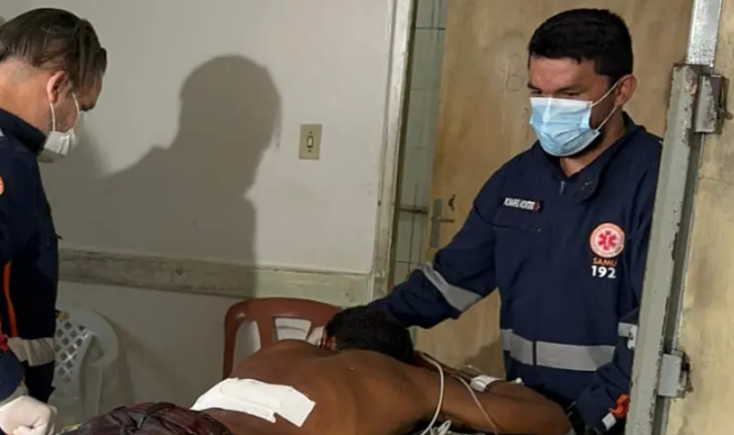 Homem é esfaqueado após ser confundido com ladrão em Rio Branco