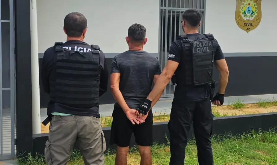 Homem é preso por agredir companheira no interior do Acre