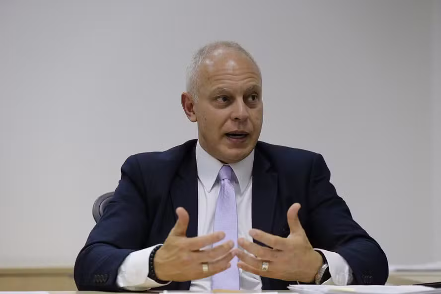 ‘A população já não aguenta mais esse prende e solta’, diz secretário de Segurança