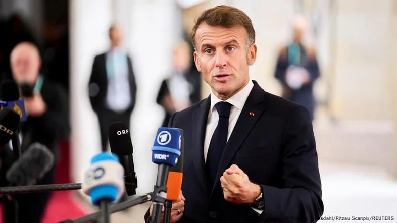 Macron em crise dá esperança para direita e esquerda na França