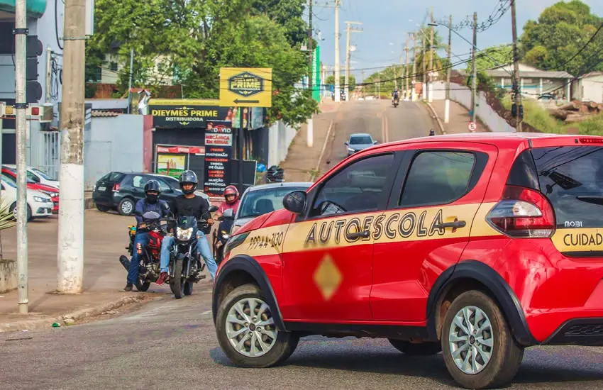 Com fluxo de R$ 30 milhões ao ano, autoescolas do Acre temem nova proposta de CNH