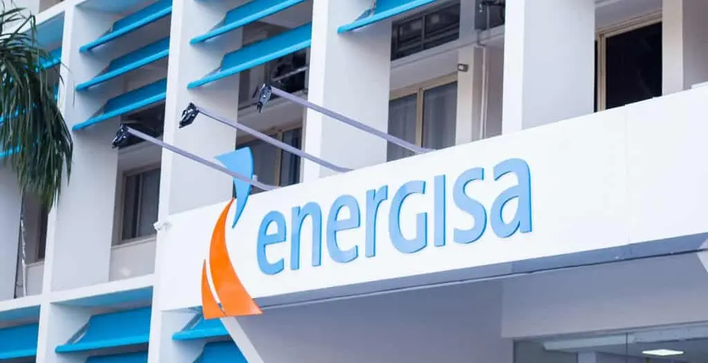 Energisa Acre abre vagas exclusivas para mulheres eletricistas e oferece curso de capacitação prática