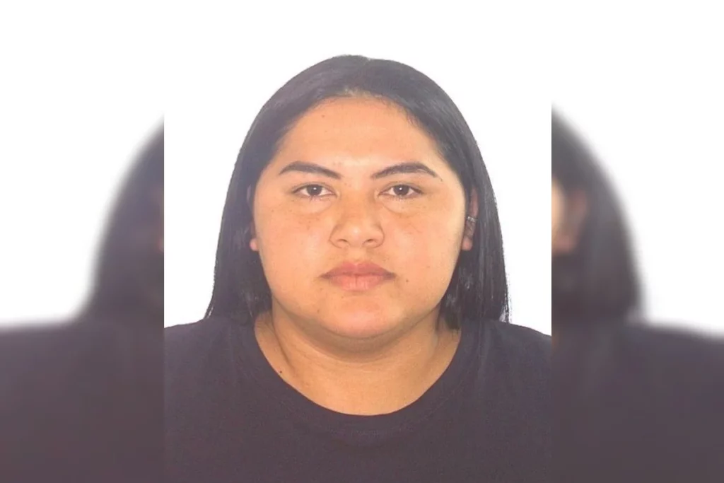 Mulher aluga carro de luxo para atrair homens e os furta após praticar sexo