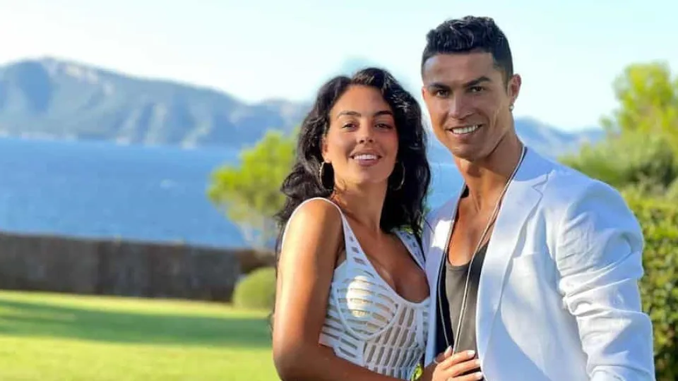 Georgina Rodríguez mostra detalhes únicos da casa onde vive com Ronaldo