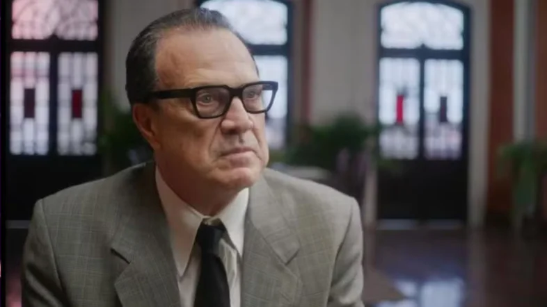 Pedro Bial surpreende ao aparecer caracterizado de Carlos Lacerda para filme