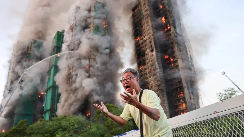 Incêndio em prédios residenciais de Hong Kong deixa 13 mortos