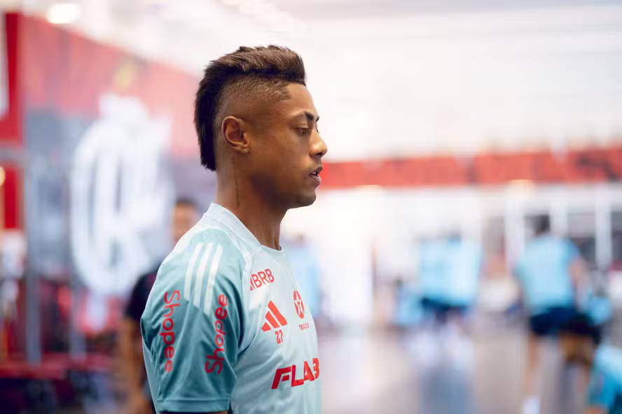 Entenda argumento que absolveu Bruno Henrique, do Flamengo, de suspensão de jogos no STJD