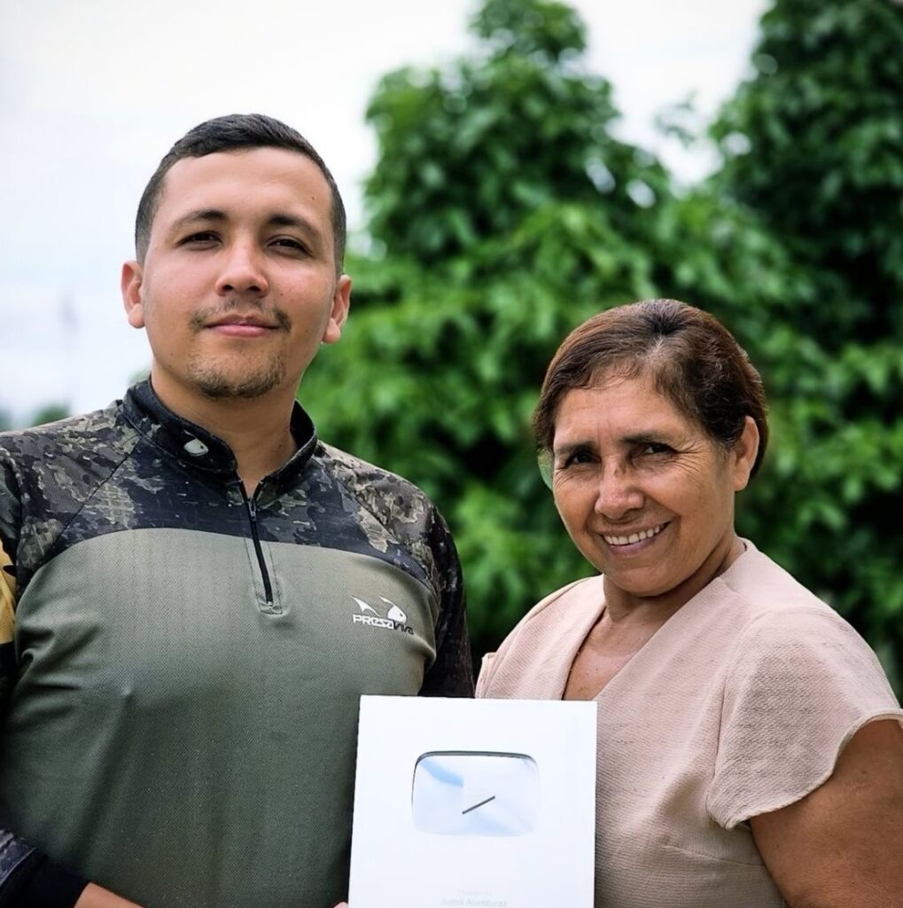 Morre dona Nazinha, figura central do canal Juruá Aventuras