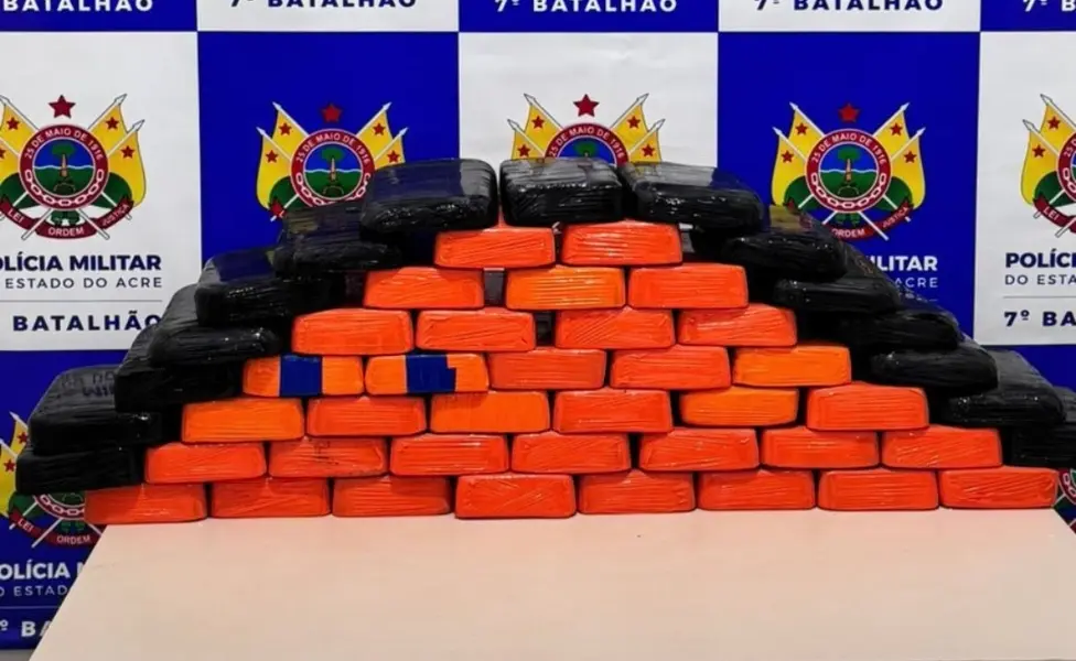 Saindo de Cruzeiro do Sul, PM apreende mais de 50 quilos de Cocaína na BR-364