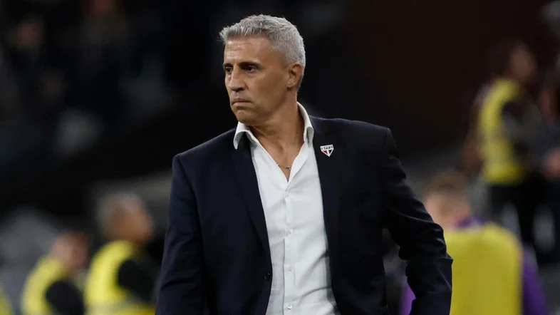 Após derrota em clássico, Crespo pede por ‘jogadores com saúde’ em 2026