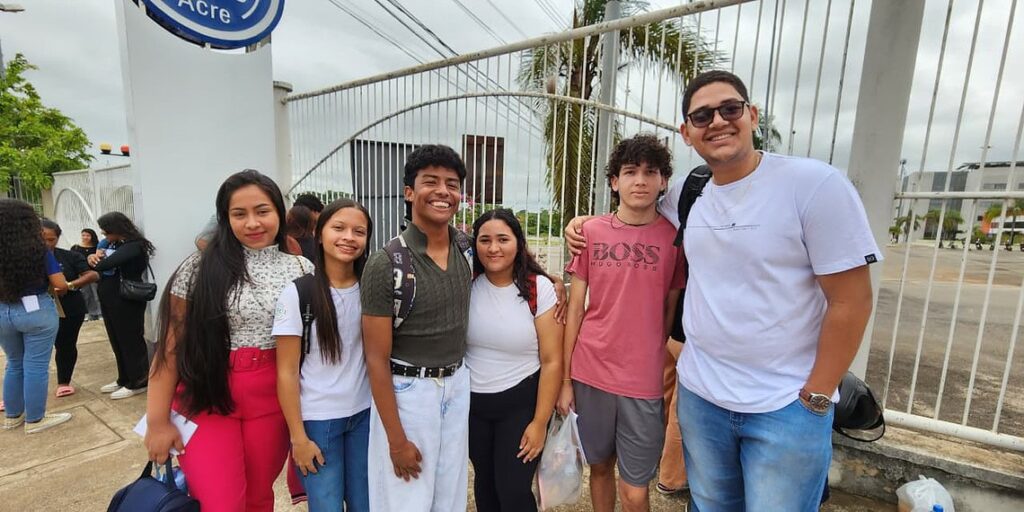 Enfermagem, Direito e Psicologia: amigos contam expectativa para a prova do Enem 2025