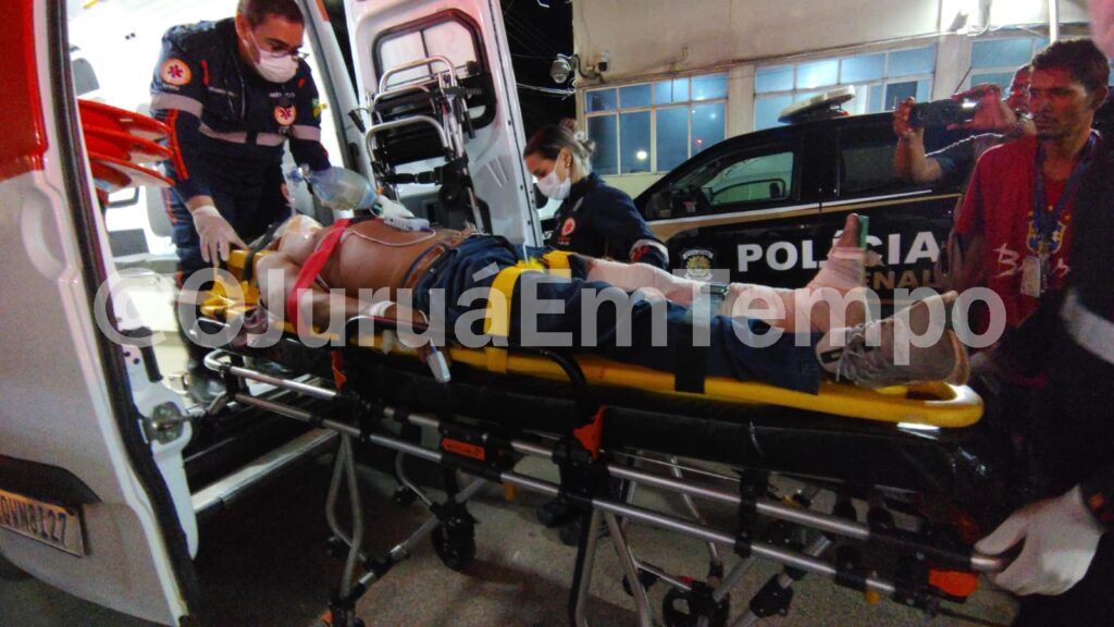 Pedestre fica em estado gravíssimo após ser atropelado por motociclista na BR-364