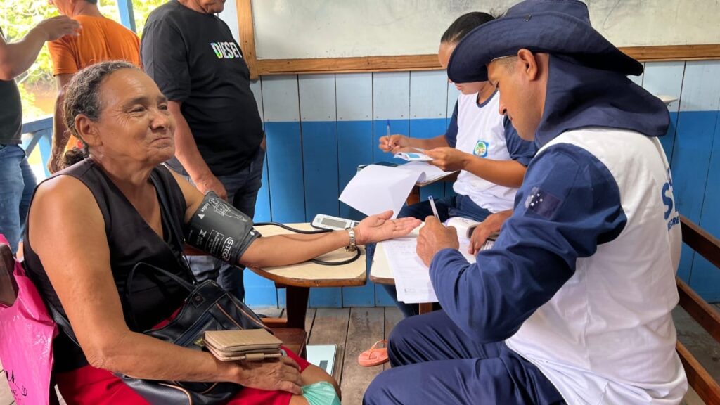 Prefeitura de Cruzeiro do Sul realiza ação itinerante de saúde na comunidade Belo Horizonte no Rio Campinas