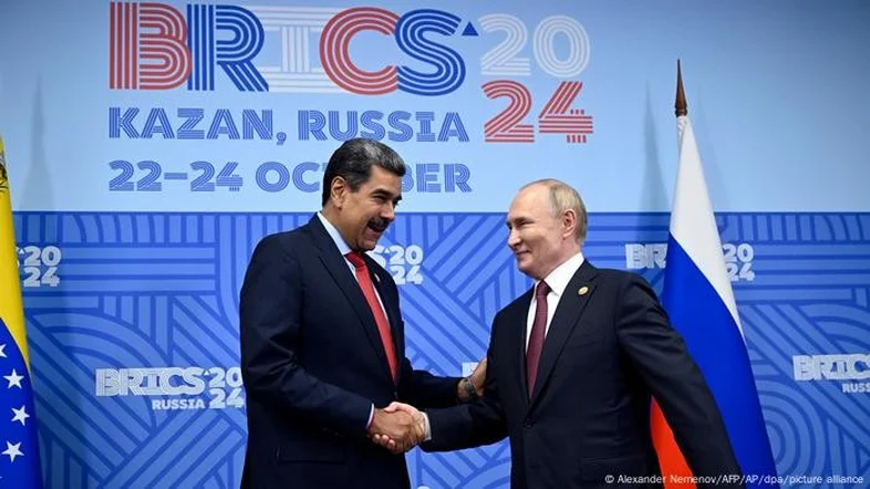 Putin liga para Maduro e reafirma apoio à Venezuela ante crise com EUA