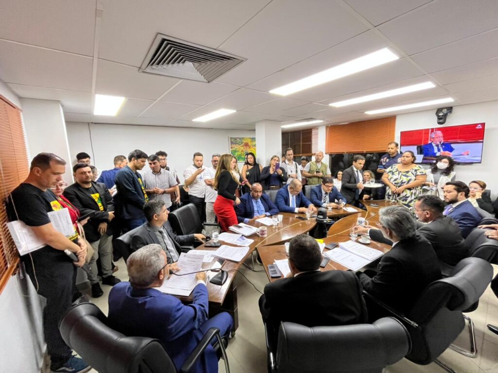 Comissão da Aleac aprova emendas que garantem RGA a servidores públicos e PCCR da Saúde