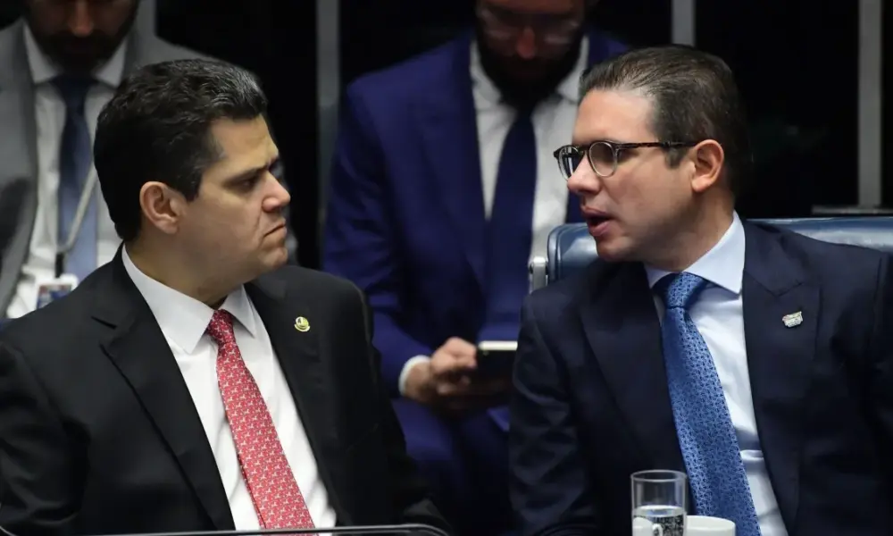 Cúpula do Congresso aciona STF por acordo em emendas