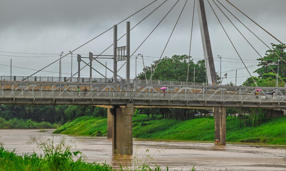 Rio Acre sobe para 8,03 metros e Defesa Civil alerta para volume elevado de chuvas