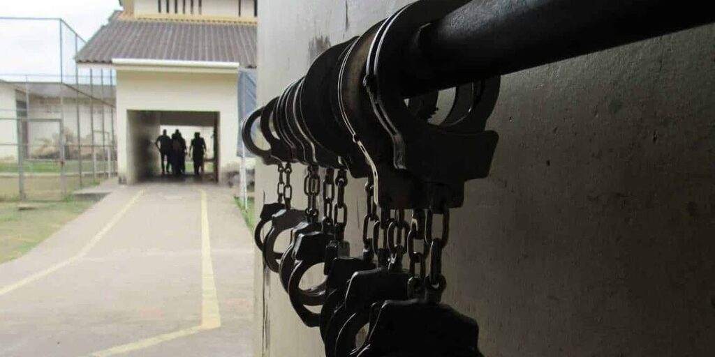 Oito foragidos do Acre estão na “lista vermelha” de criminosos mais procurados do Brasil