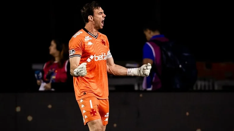 Vasco elimina o Fluminense nos pênaltis e encara o Corinthians na final