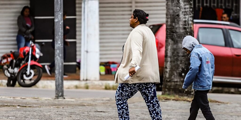 Onda polar traz chuvas intensas e queda de temperatura no Acre a partir de terça-feira