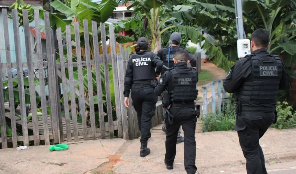 Operação da Polícia Civil prende 10 suspeitos de integrar o CV no Acre