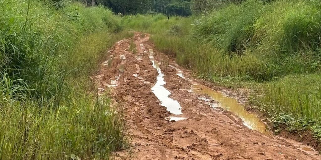 Intrafegáveis: produtores rurais ficam isolados após chuvas em Rio Branco