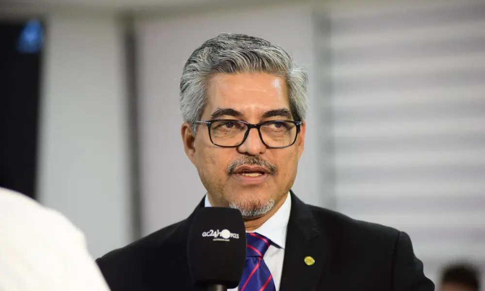 Relator do Orçamento “desaparece” e acirra clima na Aleac no último dia de trabalho