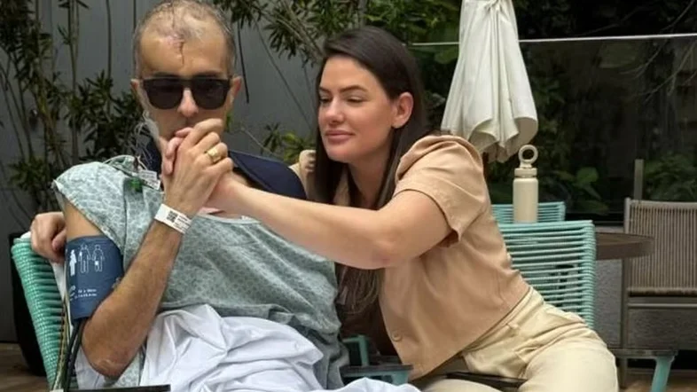 Piloto de helicóptero da polícia baleado na cabeça recebe alta após nove meses