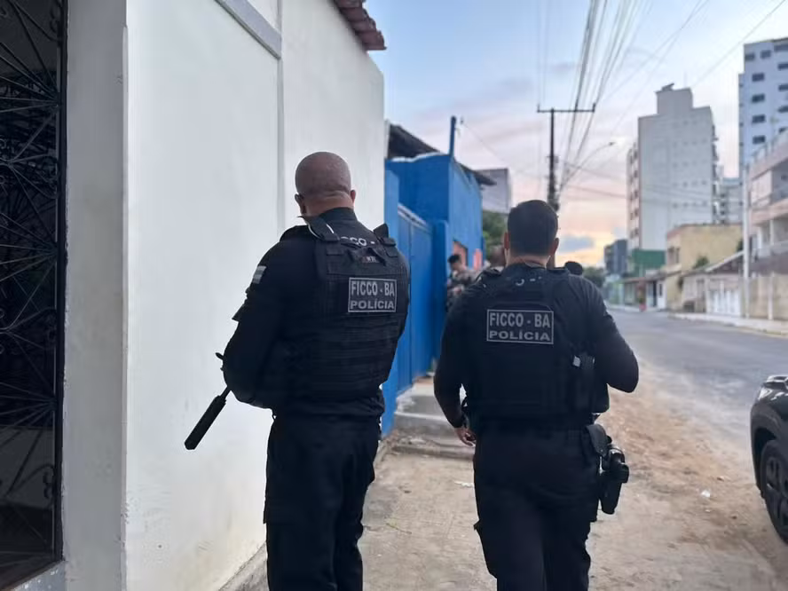 Operação contra o Comando Vermelho prende 27 pessoas na Bahia, Paraíba e Rio