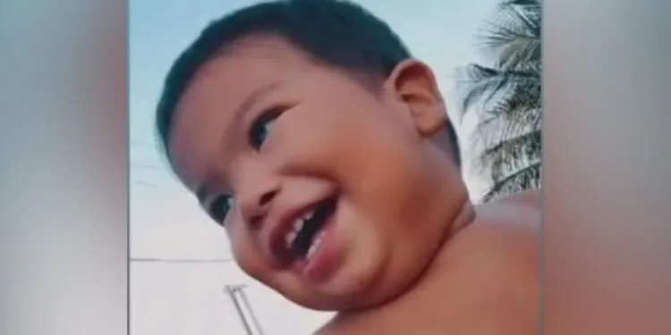 Criança de 2 anos morre após ser baleada em ataque contra o pai no AM