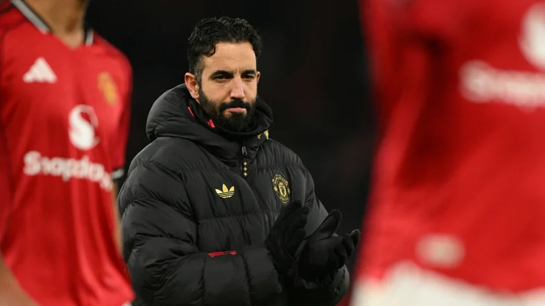 Manchester United anuncia a demissão do técnico português Ruben Amorim