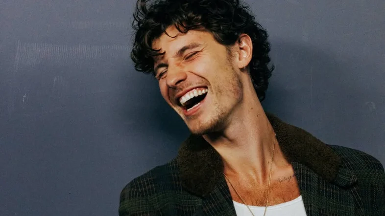 No início de 2026, Shawn Mendes prioriza saúde e bem-estar em passagem pelo Brasil