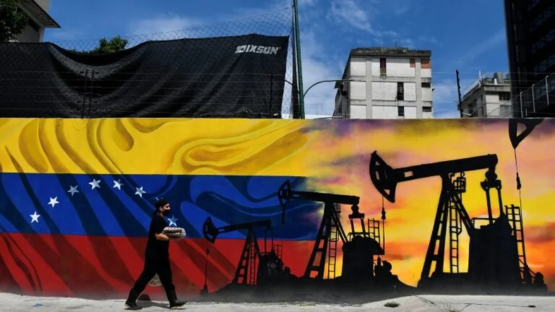 Grupo de direitos humanos diz que 104 presos políticos foram libertados na Venezuela