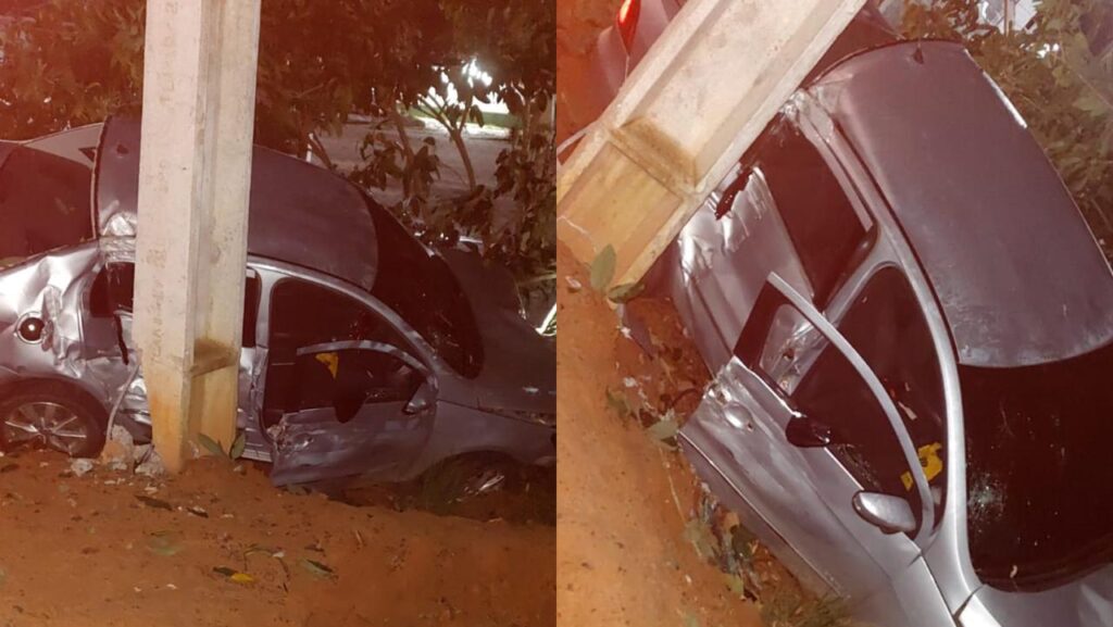 Carro fica quase destruído após batida violenta com moto em Cruzeiro do Sul; veja vídeo
