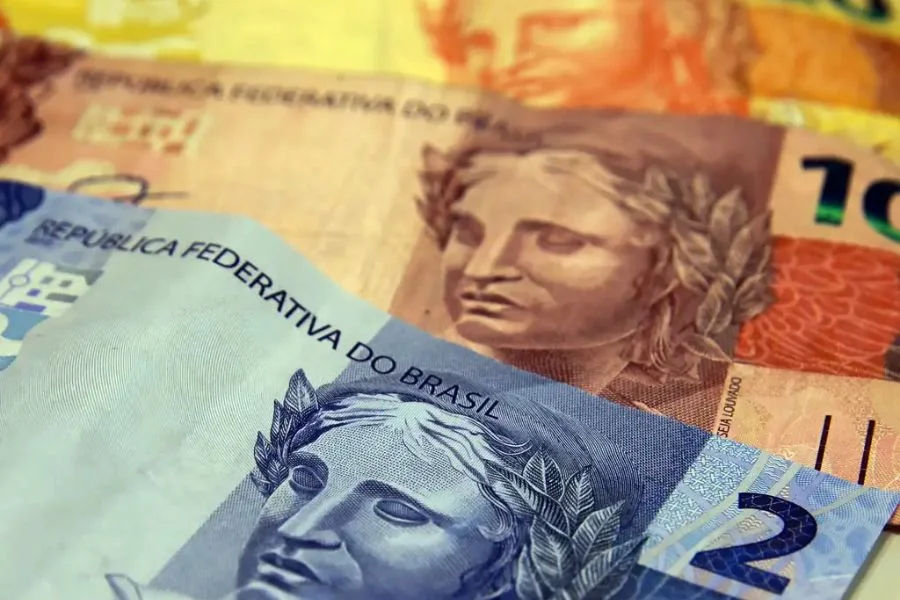 Real tem 2ª maior valorização entre 28 moedas do mundo no começo de 2026
