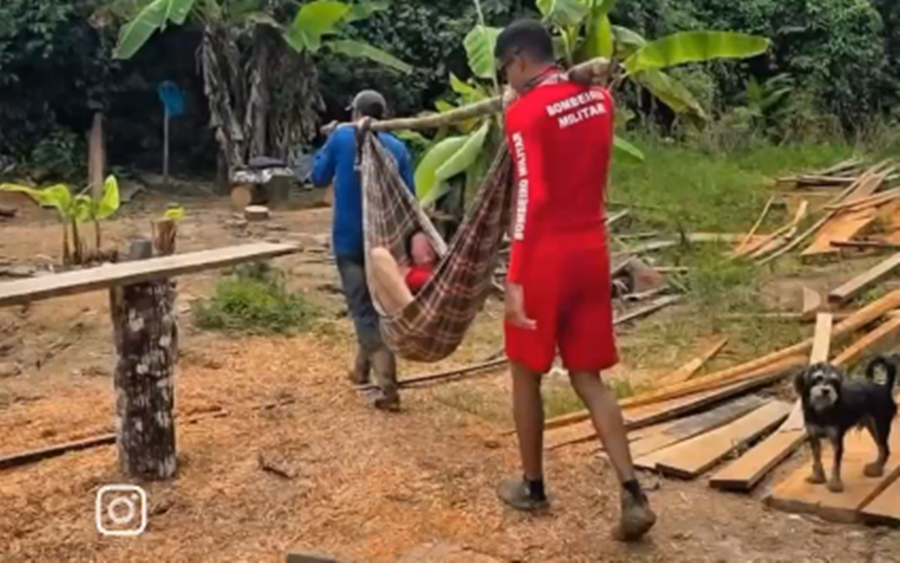 Mulher é resgatada após cair de cavalo em área de difícil acesso no interior do Acre