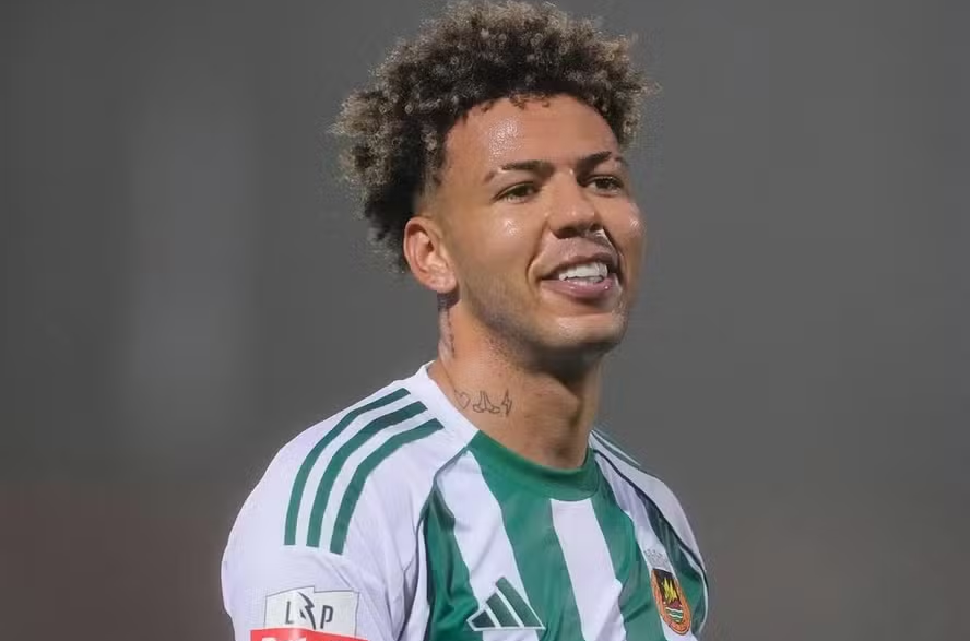 Lembra dele? Ex-Vasco deixa clube de Portugal por R$ 30 milhões e vai jogar na Grécia