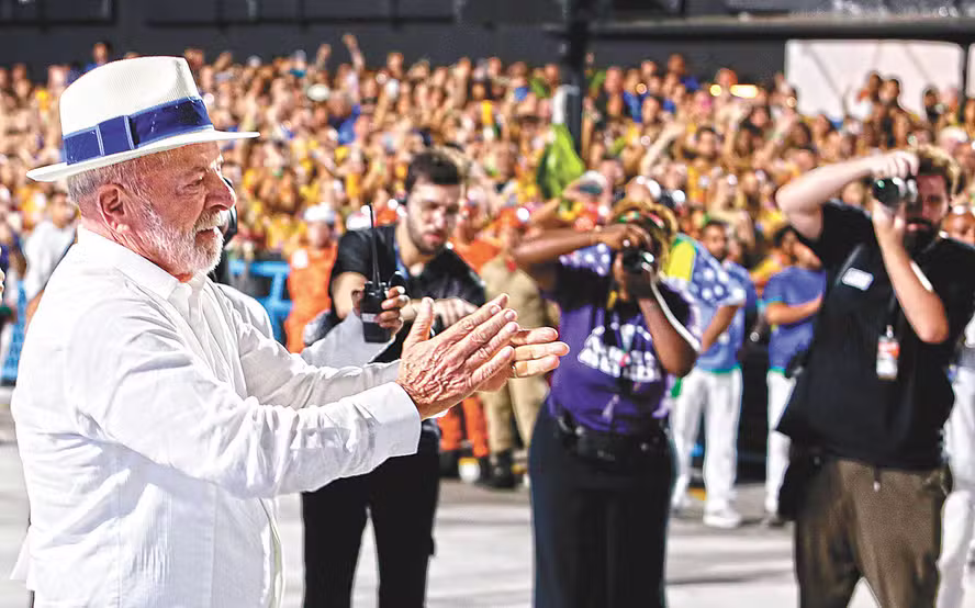 Desfile em homenagem a Lula foi um desastre na avaliação do PT e do Planalto